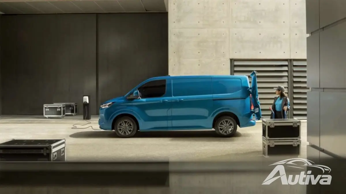 2023 Ford E-Transit Custom