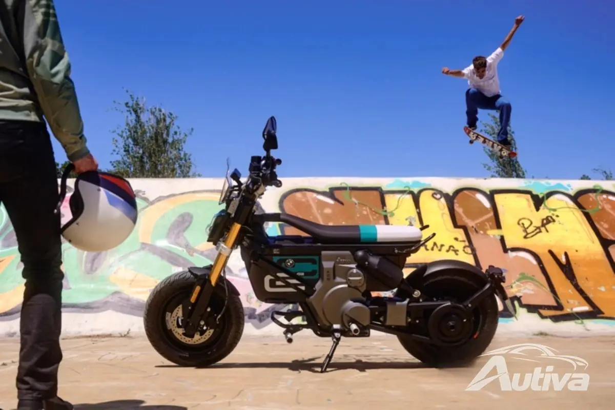 BMW ritiene che il suo nuovo eParkourer CE 02 possa ridefinire la mobilità urbana BMW ritiene che il suo nuovo eParkourer CE 02 possa ridefinire la mobilità urbana