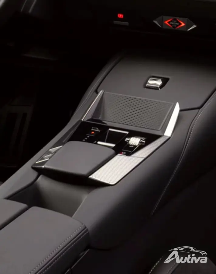 DS No.4 E-Tense