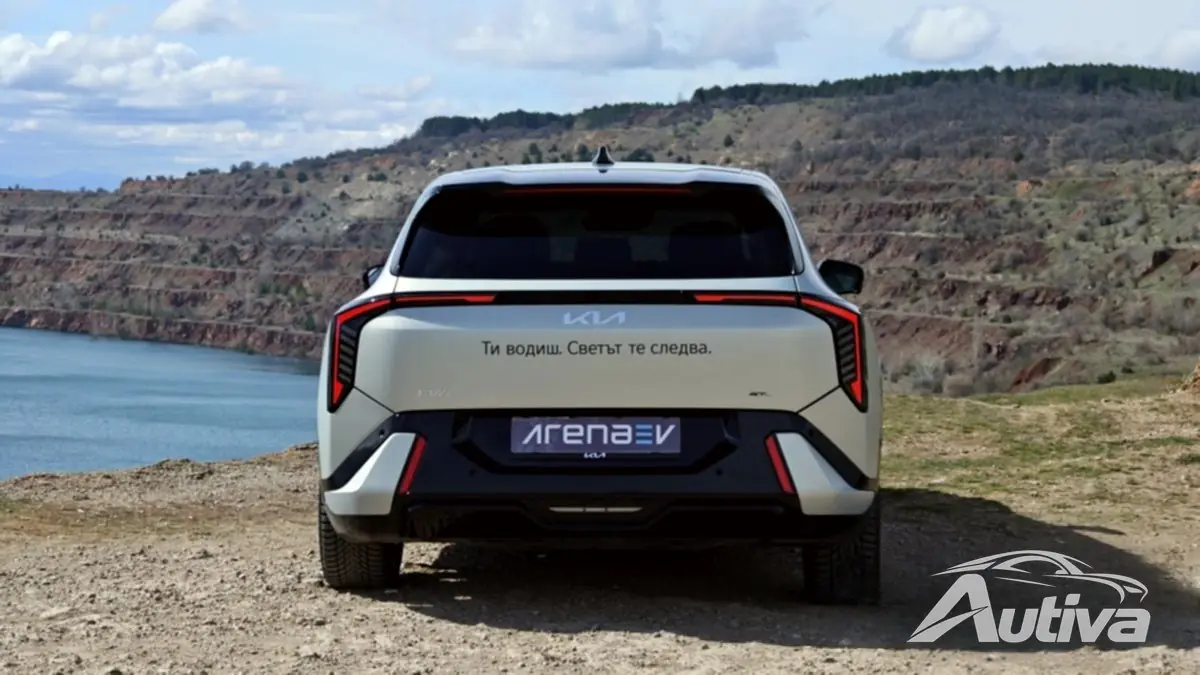 Heck des Kia EV4 Fließheck GT-Line