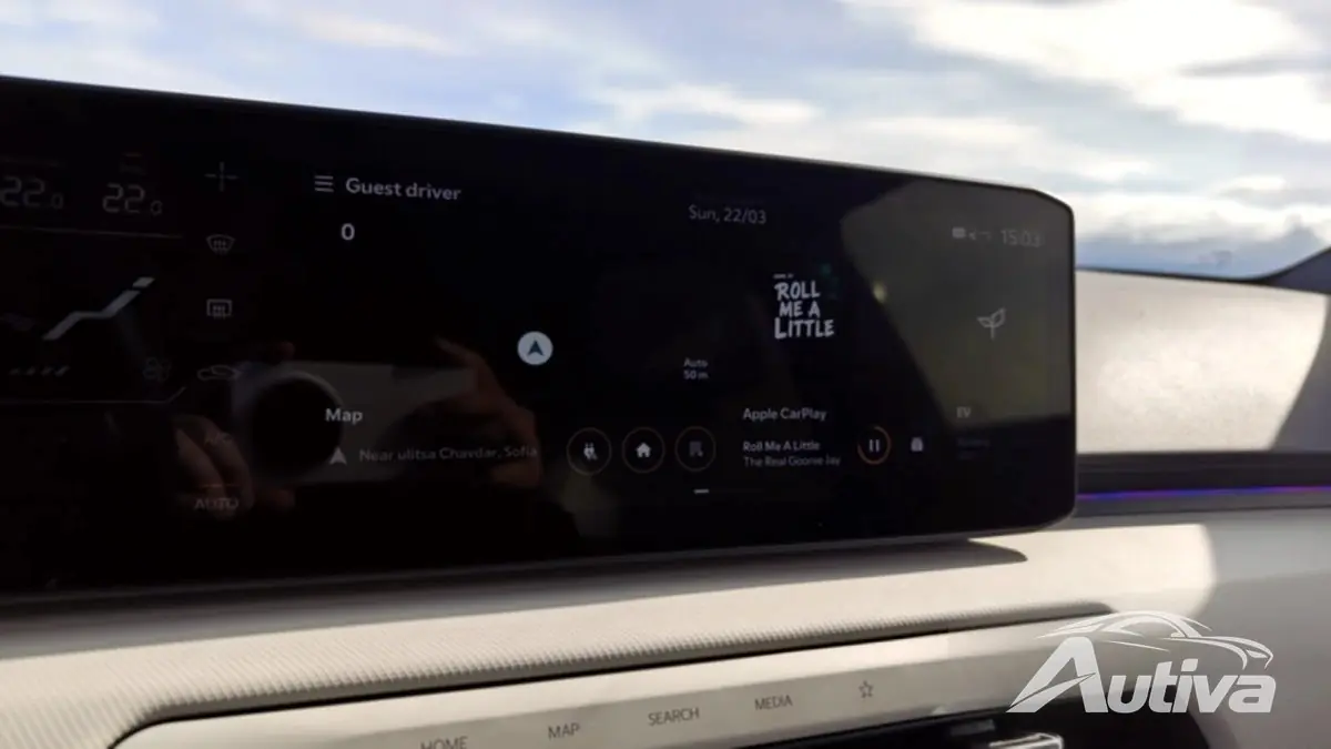 Bildschirm im Kia EV4 Fließheck GT-line