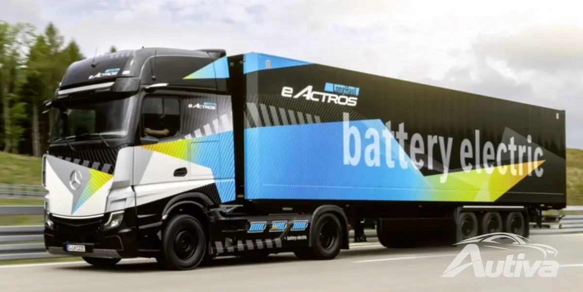 Mercedes-Benz eActros LongHaul - 走行距離 500 km の電気トラック