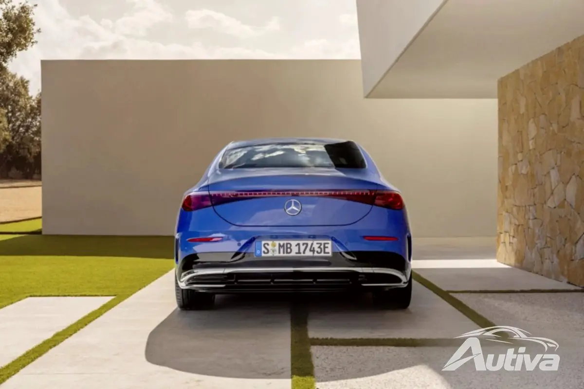 Den helt nye Mercedes-Benz CLA er et sprang inn i fremtiden med AI i kjernen Den helt nye Mercedes-Benz CLA er et sprang inn i fremtiden med AI i kjernen