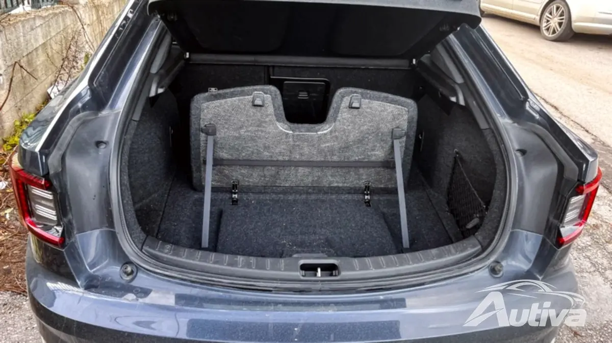 El Polestar 2 es conveniente para tus compras.