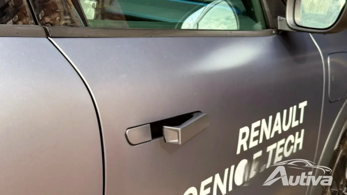 Renault Scenic E-Tech accenten aan de zijkant