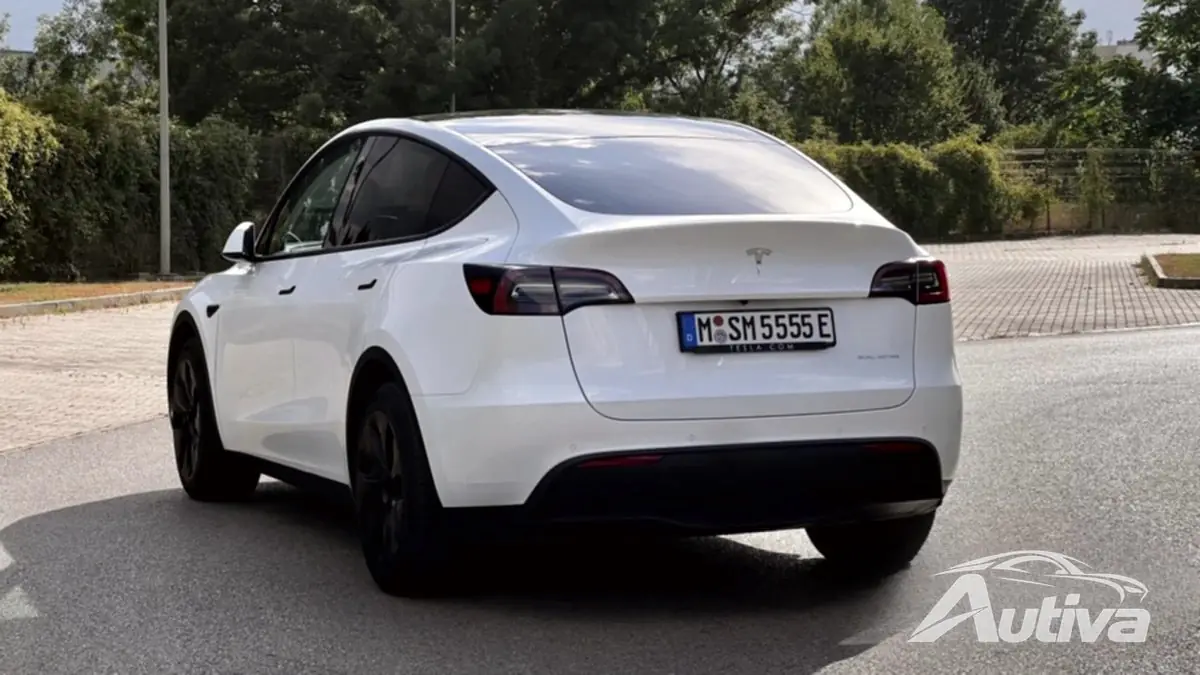 Recensione Tesla Model Y a lungo raggio