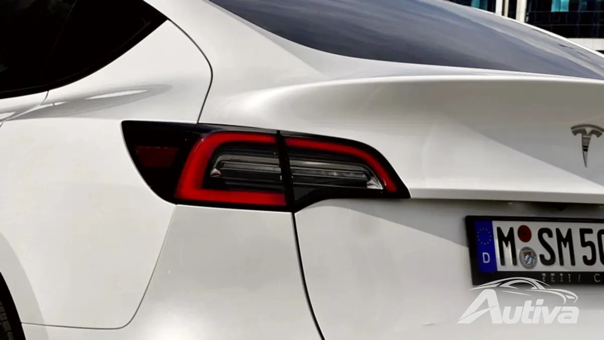 O Modelo Y dá continuidade ao visual de outros modelos da Tesla e também apresenta design minimalista.