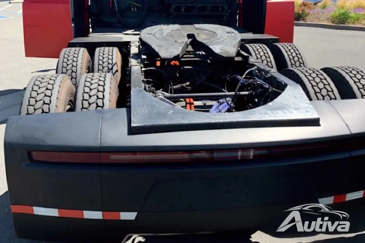 Tesla Semi-motoren zitten op de achterassen