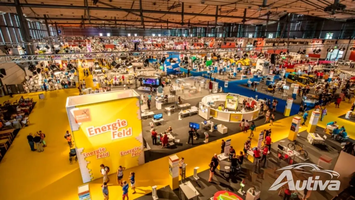 2019년 IDeenExpo에는 약 400,000명의 방문객이 방문했습니다. 2019년 IDeenExpo에는 약 400,000명의 방문객이 방문했습니다.