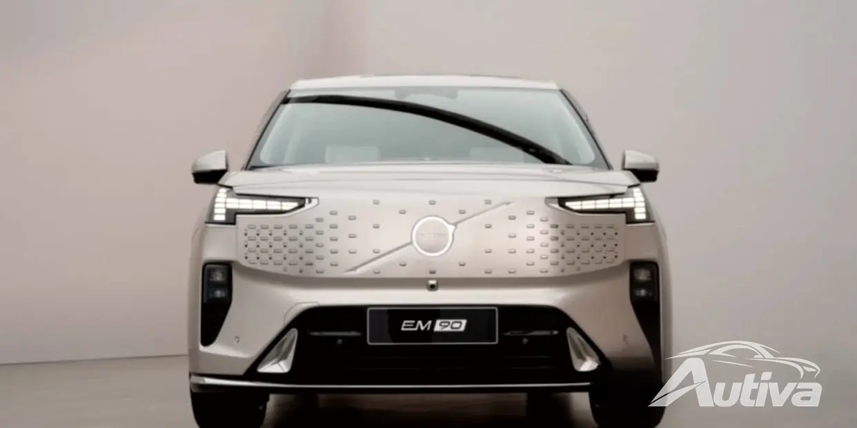 Volvo presenta EM90: il lussuoso monovolume elettrico a lungo raggio
