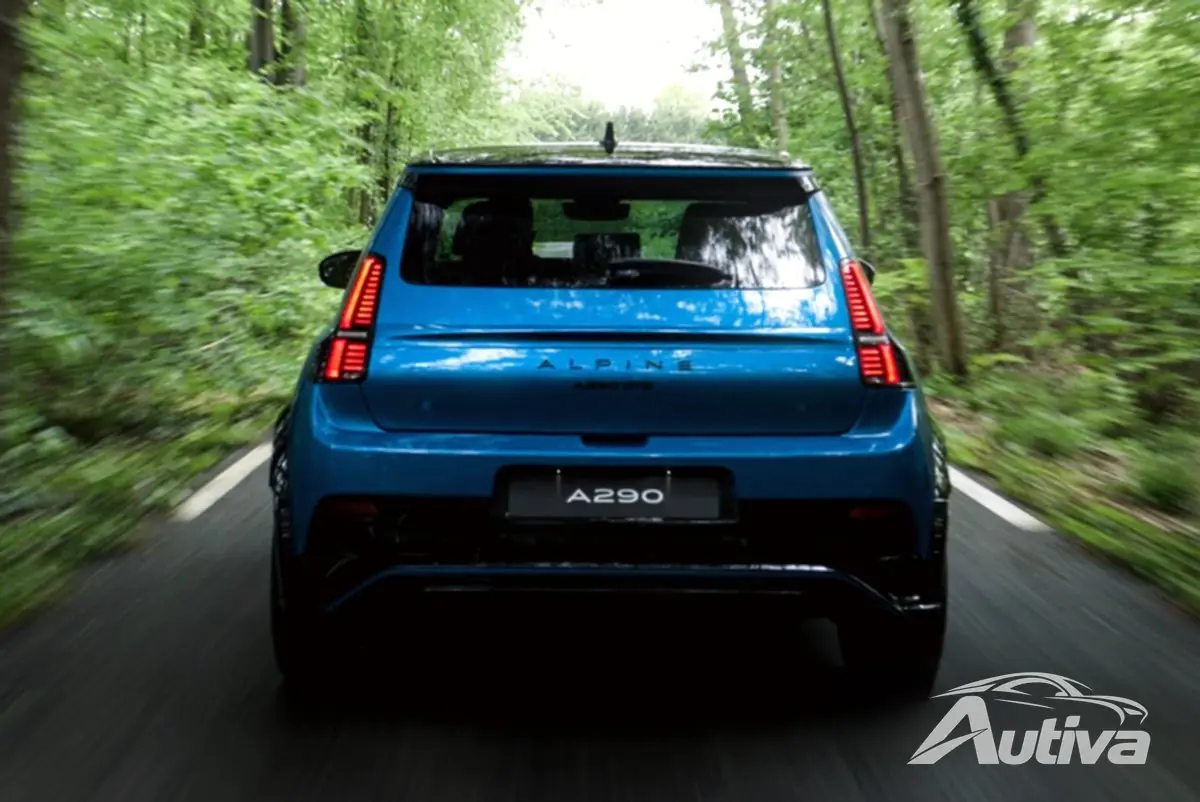 Alpine A290 ''hot hatch'' è ufficiale con batteria da 52 kWh, fino a 220 CV