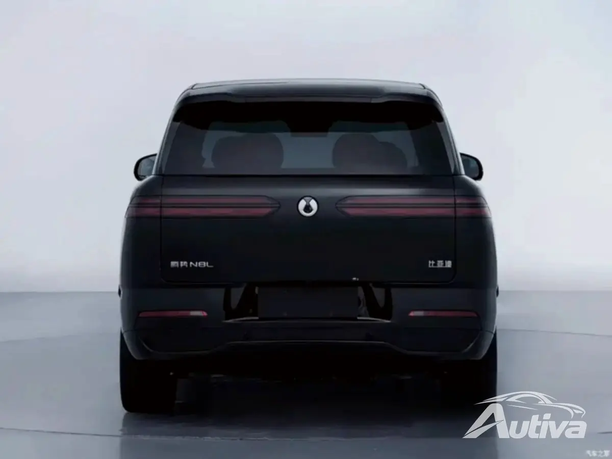 De nieuwe Denza N8 heeft een actieradius van meer dan 1.000 km dankzij de 130 kWh-batterij van BYD De nieuwe Denza N8 heeft een actieradius van meer dan 1.000 km dankzij de 130 kWh-batterij van BYD