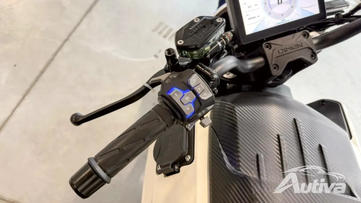 Dimentro DP-Pro のハンドルとディスプレイ