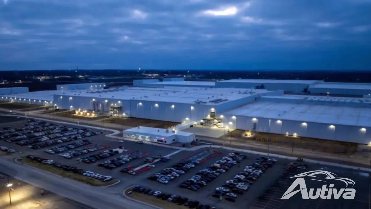 تقوم شركة Ford بسحب القابس من F-150 Lightning وتنتقل إلى أعمال بطاريات الشبكة تقوم شركة Ford بسحب القابس من F-150 Lightning وتنتقل إلى أعمال بطاريات الشبكة