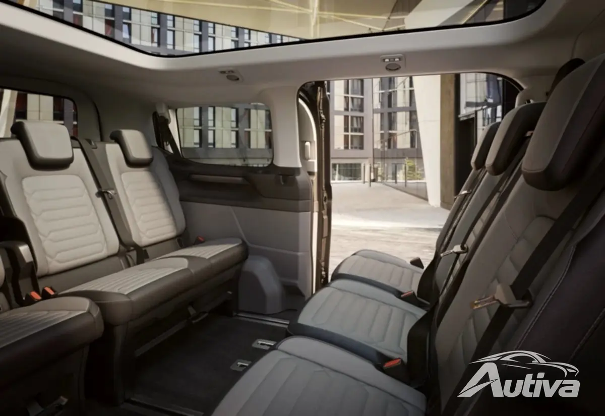 Interior del Ford E-Tourneo