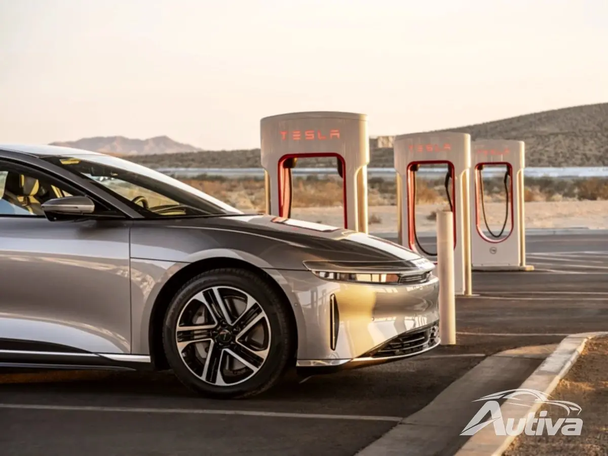 Lucid Air a accès aux superchargeurs Tesla aux États-Unis ce mois-ci, avec une énorme prise Lucid Air a accès aux superchargeurs Tesla aux États-Unis ce mois-ci, avec une énorme prise