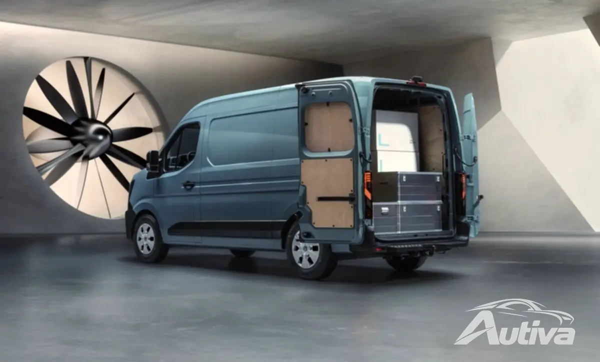 El nuevo Renault Master cambia las reglas del juego en el mercado de furgonetas comerciales multienergía El nuevo Renault Master cambia las reglas del juego en el mercado de furgonetas comerciales multienergía