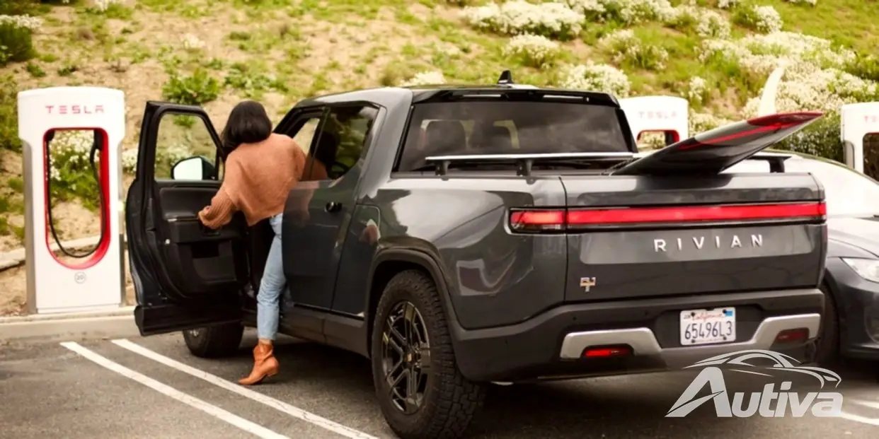 Motoristas Rivian ganham acesso à rede Supercharger da Tesla na América do Norte