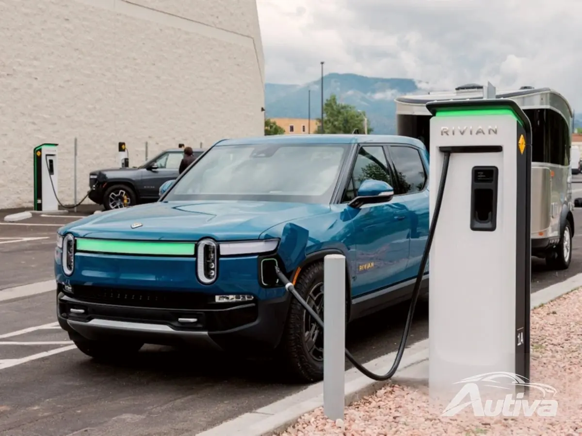 Proprietários de Rivian agora podem acessar os Superchargers da Tesla na América do Norte Proprietários de Rivian agora podem acessar os Superchargers da Tesla na América do Norte