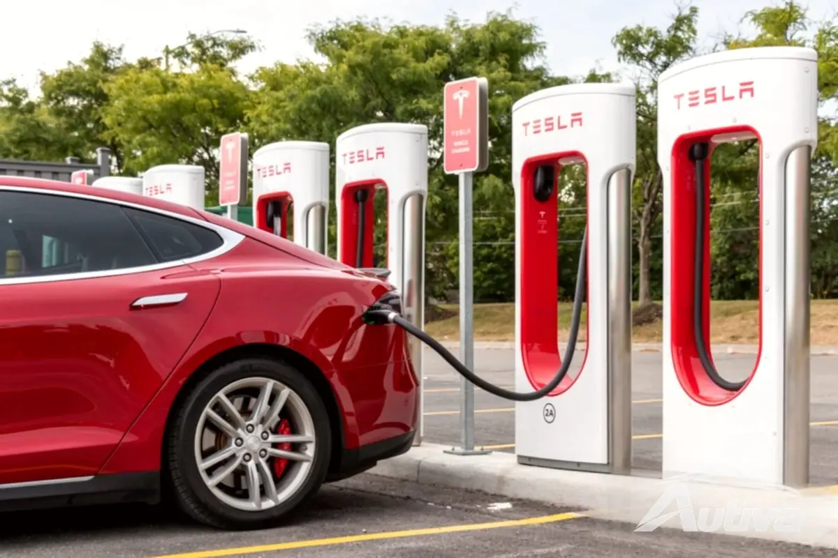 Tesla Supercharger'ın genişlemesi ekibin işten çıkarılmasından sonra duruyor