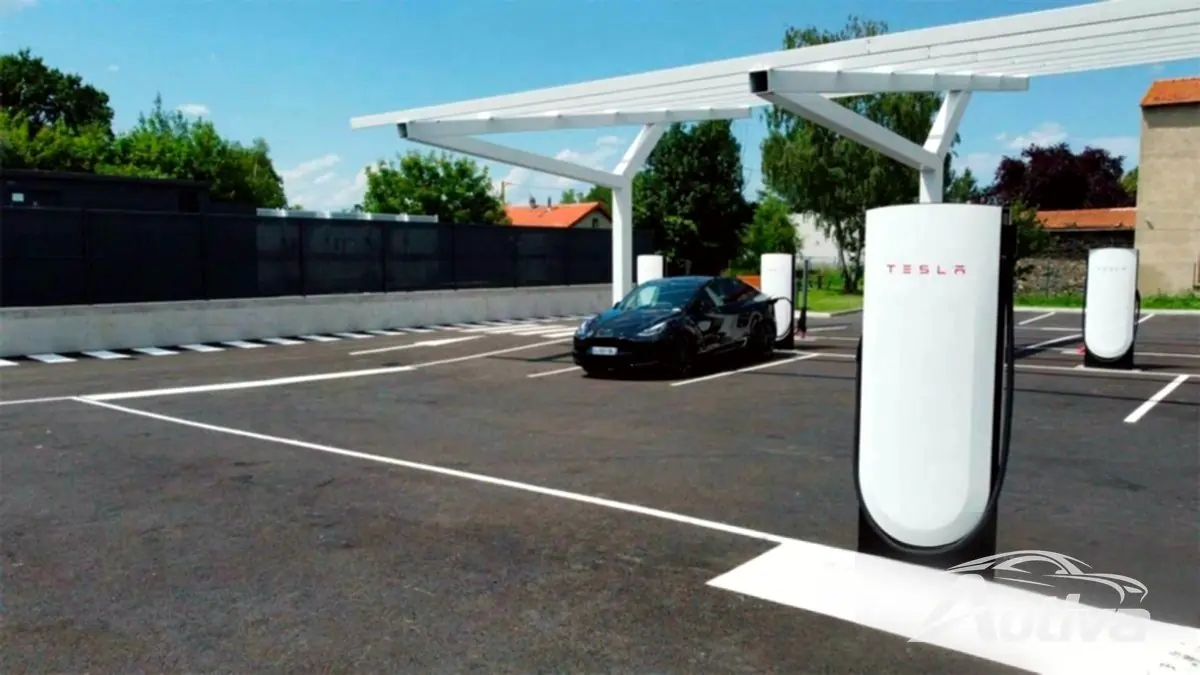 Tesla는 슈퍼차저 확장을 위해 ${{150}}백만 달러의 유럽 보조금을 지원합니다. Tesla는 슈퍼차저 확장을 위해 ${{150}}백만 달러의 유럽 보조금을 지원합니다.