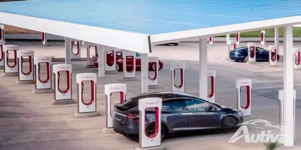 Tesla Supercharger V4 officiellement confirmé : la charge de 350 kW arrive