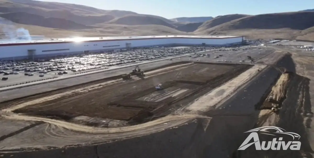Gigafactory Nevada-utvidelsen starter for produksjon av Tesla Semi og 4680 celler Gigafactory Nevada-utvidelsen starter for produksjon av Tesla Semi og 4680 celler