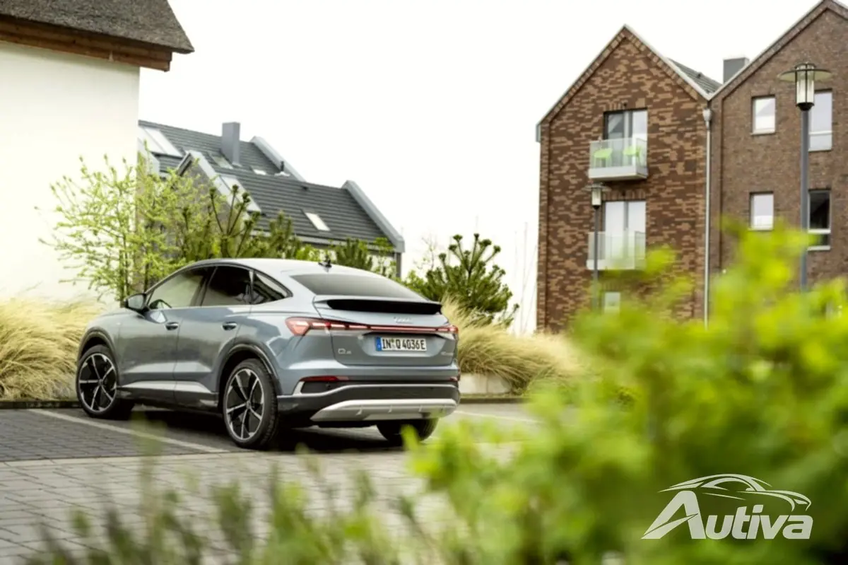 Audi Q4 e-tron ve Q4 Sportback e-tron üç güç versiyonu ve iki pille resmi olarak karşımıza çıkıyor