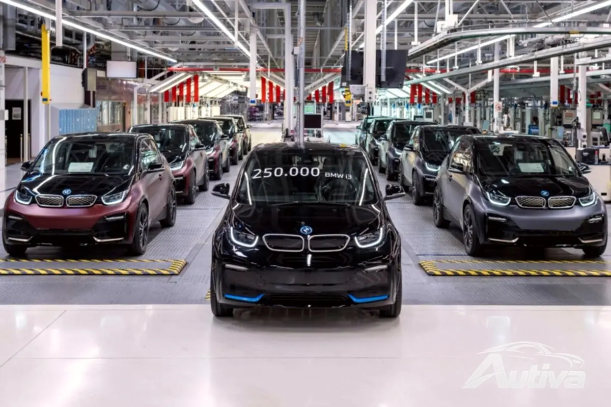 BMW i3 beëindigt de productie na achtenhalf jaar BMW i3 beëindigt de productie na achtenhalf jaar