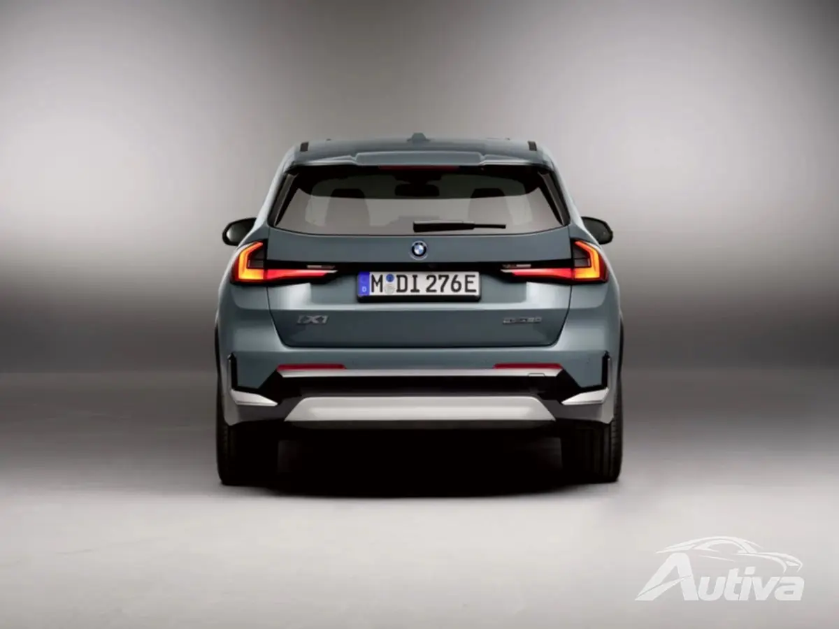 BMW、最も手頃な価格の電動SUV「iX1 eDrive20」を発売 5