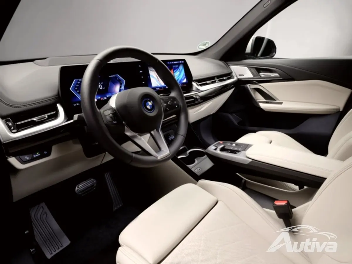 BMW представила самый дешевый электрический внедорожник — iX1 eDrive20 BMW представила самый дешевый электрический внедорожник — iX1 eDrive20