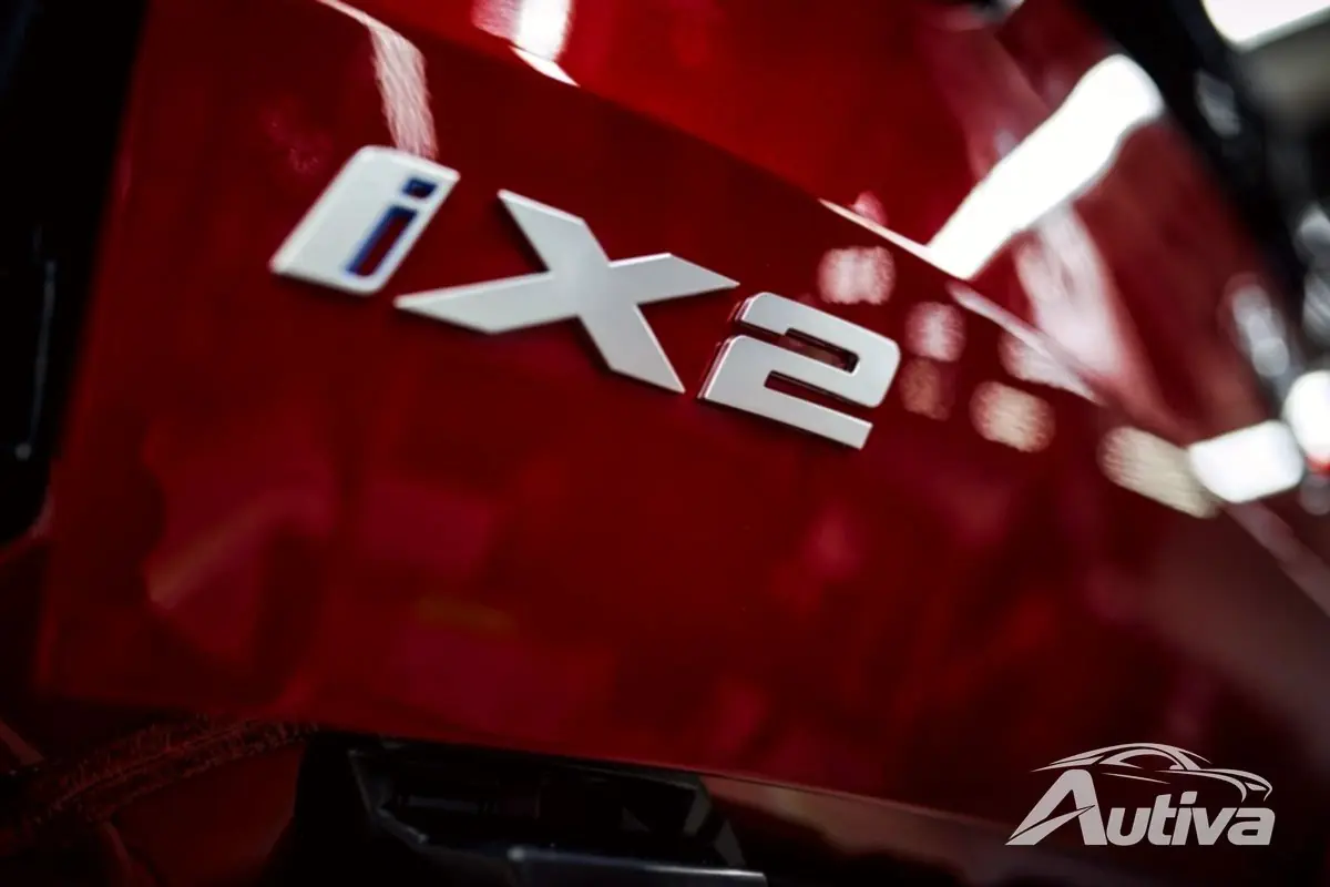 BMWiX2