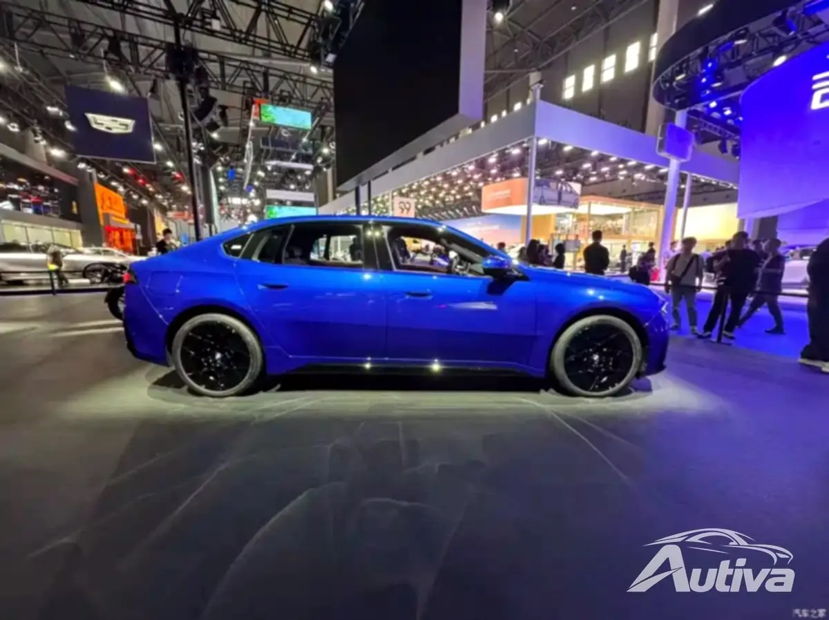 BMW stellt auf der Chengdu Auto Show erweiterte i3- und iX3-Modelle vor 10