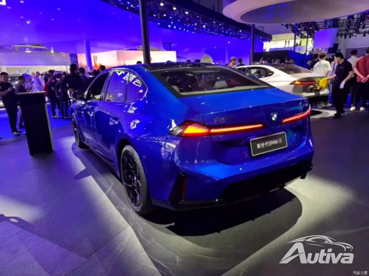BMW avslører utvidede i3- og iX3-modeller på Chengdu Auto Show 11