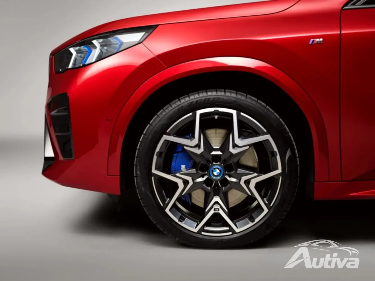 BMW prezentuje zupełnie nowy iX2 6