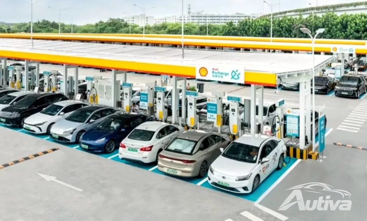 BYDとシェルが深センに記念碑的な258ポートEV充電ステーションを発表