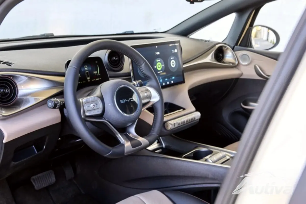 Интерьер BYD Дельфин