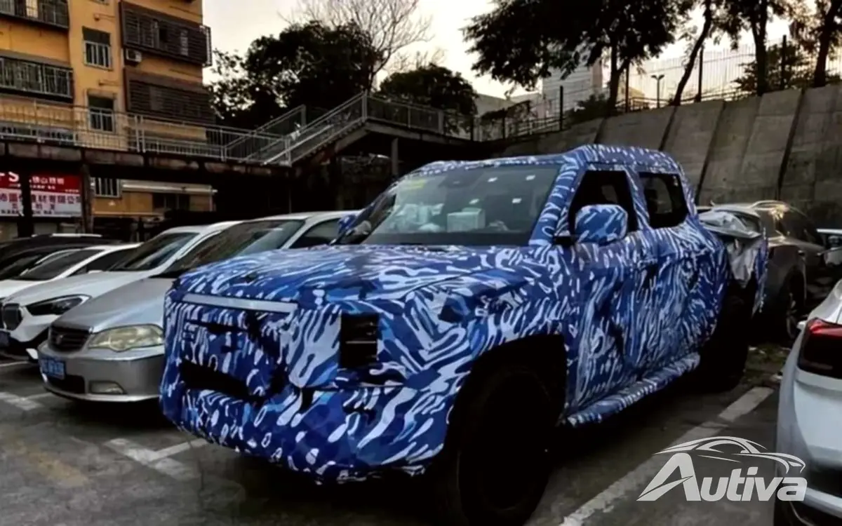 BYD'nin yaklaşmakta olan elektrikli kamyoneti dev ızgara logosuyla görüntülendi BYD'nin yaklaşmakta olan elektrikli kamyoneti dev ızgara logosuyla görüntülendi