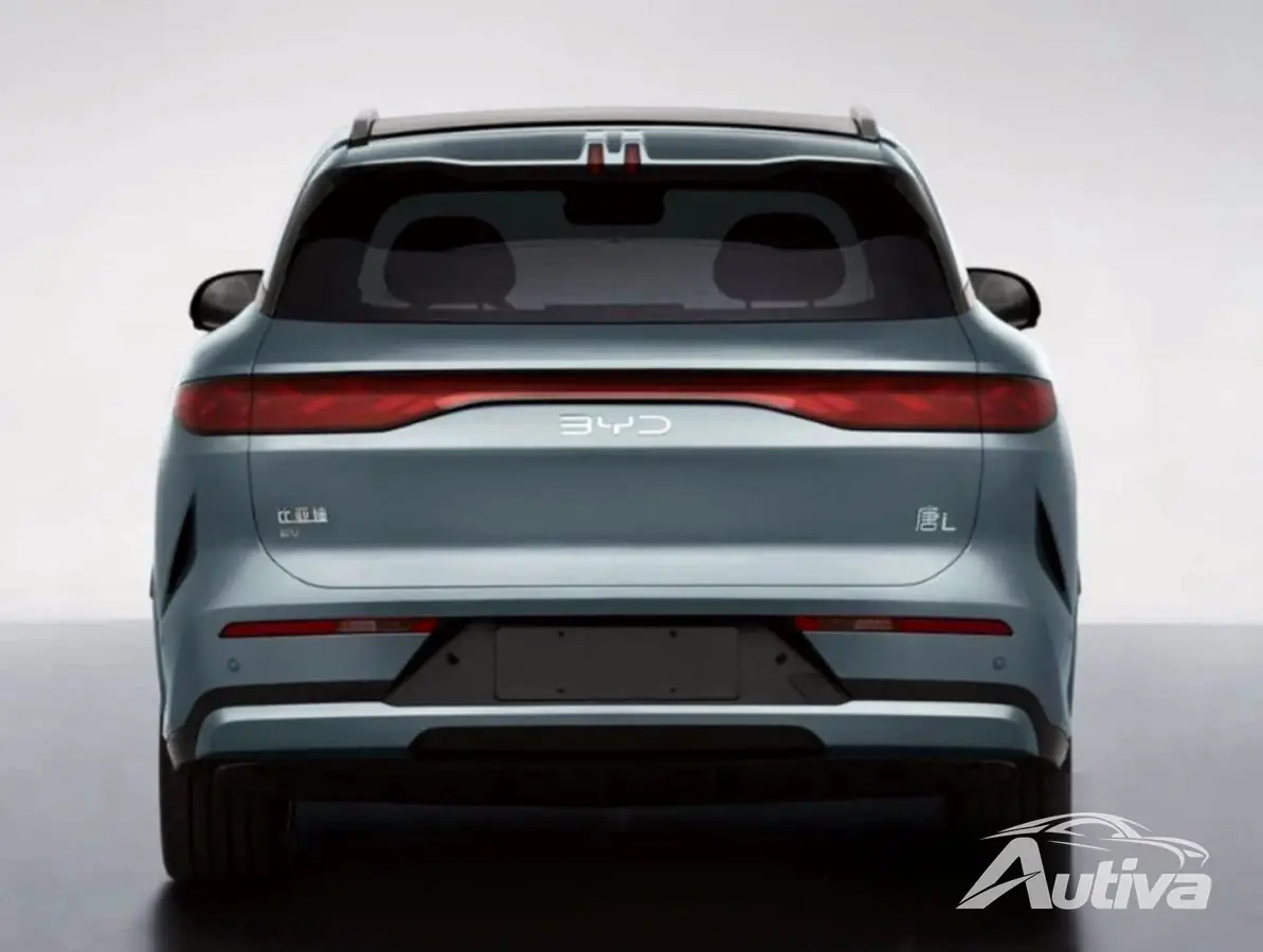 BYD lance les HanL et TangL de 1 085 ch, des performances électrisantes 8