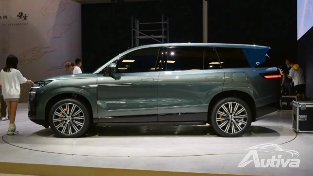 BYD enthüllt den Innenraum seines globalen Luxus-SUV Denza N9