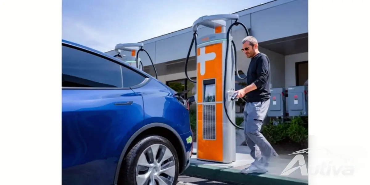 ChargePoint implementeert nu NACS-compatibele EV-laders in zijn netwerk ChargePoint implementeert nu NACS-compatibele EV-laders in zijn netwerk