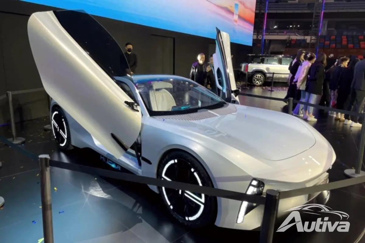 Chery estrena dos vehículos eléctricos iCAR en China