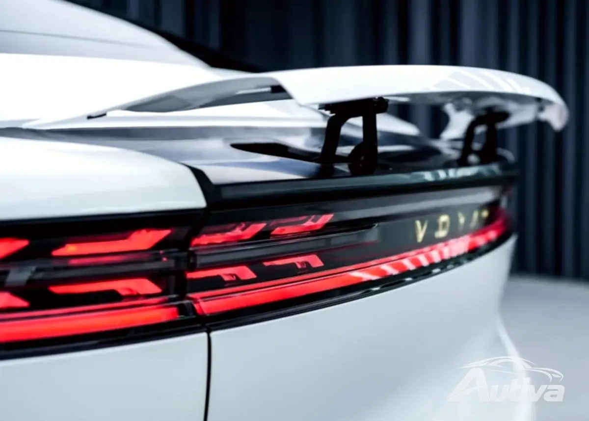 Chega o Voyah Zhuiguang da China: um sedã elétrico de 510 HP 6