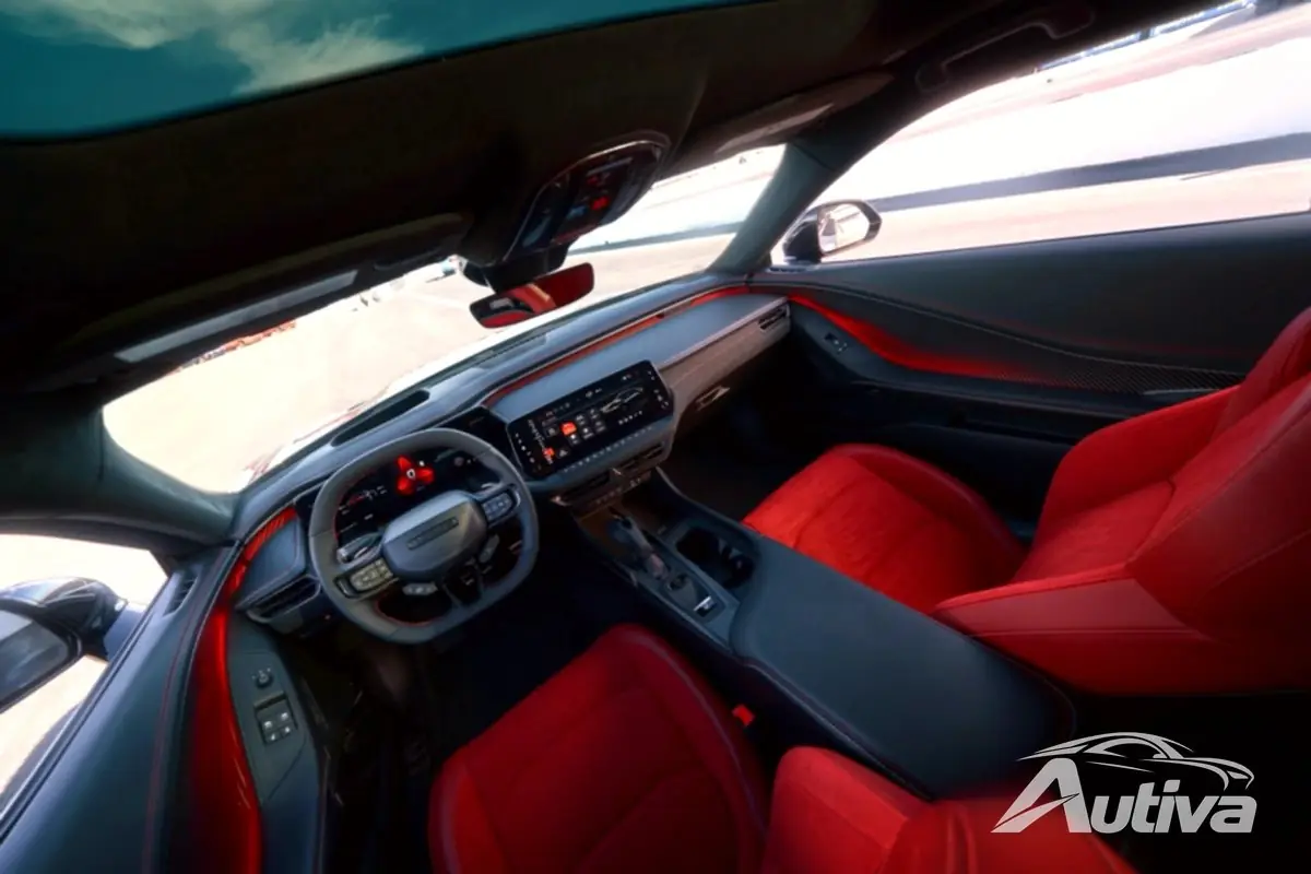 Dodge Charger가 두 번째 도어 쌍을 성장시킵니다 - 전기 세단이 Daytona 제품군에 합류했습니다
