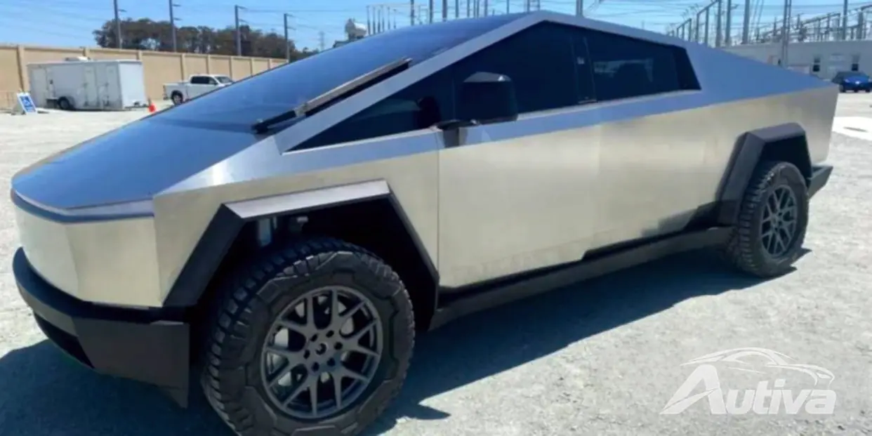 Elon Musk bekrefter endelig design for Tesla Cybertruck