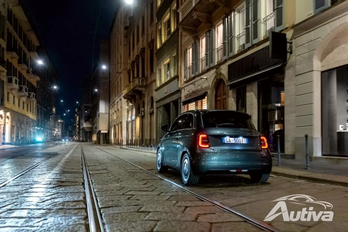 Fiat 500e y Armani: una combinación costosa hecha en el paraíso eléctrico Fiat 500e y Armani: una combinación costosa hecha en el paraíso eléctrico