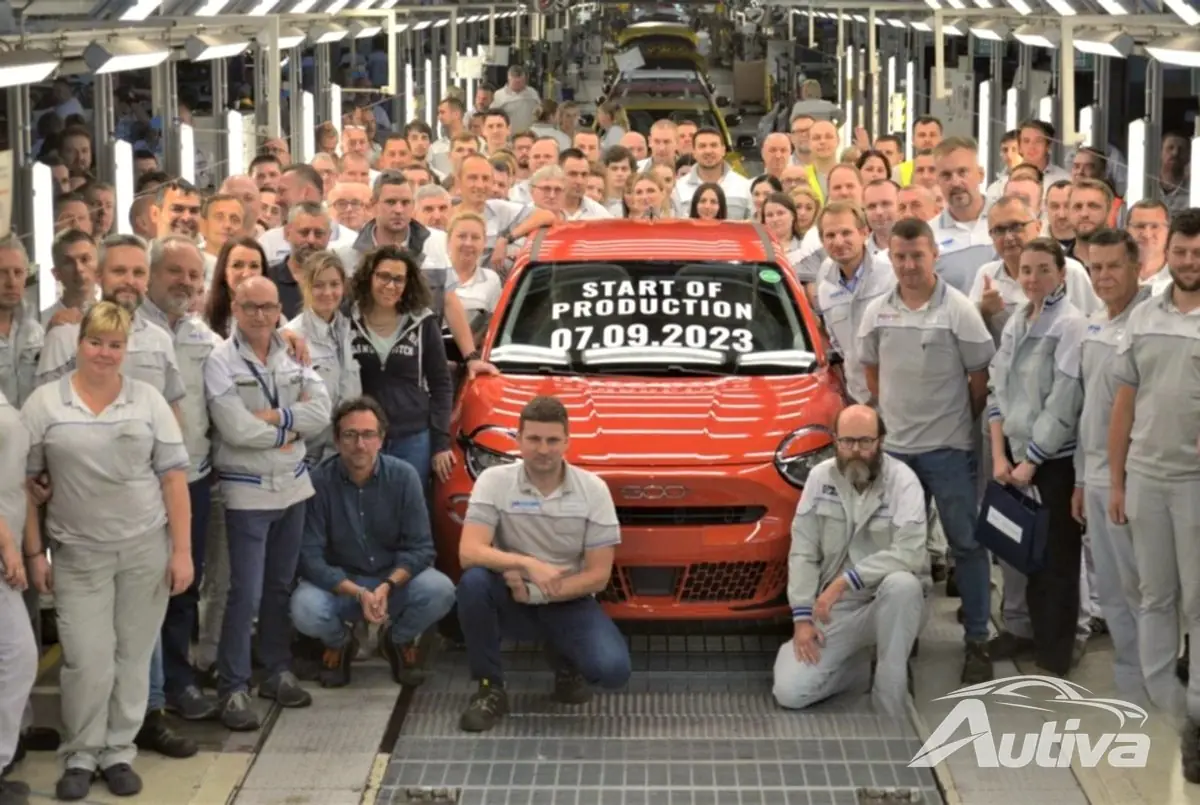 FIAT 600eの生産が正式に開始され、納車は今月後半に開始される FIAT 600eの生産が正式に開始され、納車は今月後半に開始される