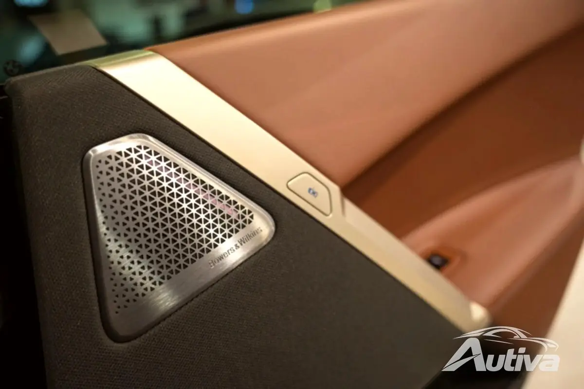 القيادة الأولى: سيارة BMW iX M60 25