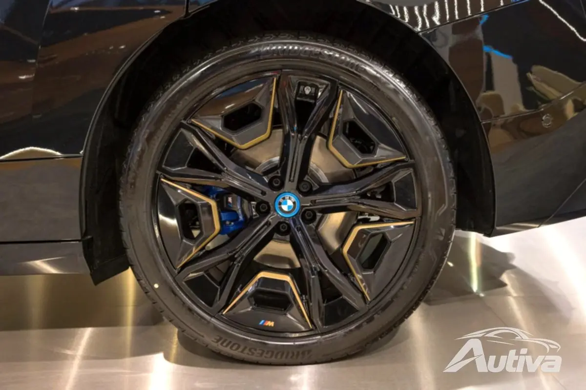 BMW iX M60