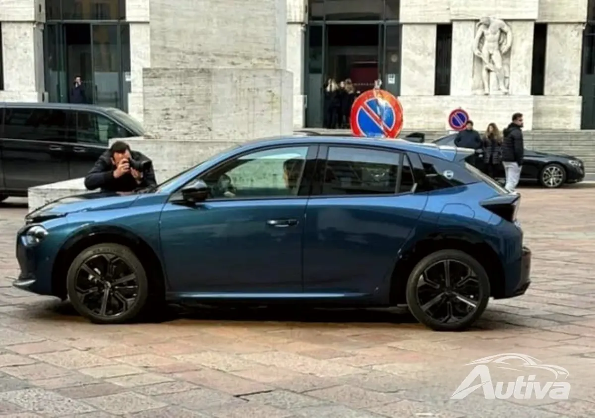 Yeni Lancia Ypsilon'un ilk görüntüleri Yeni Lancia Ypsilon'un ilk görüntüleri